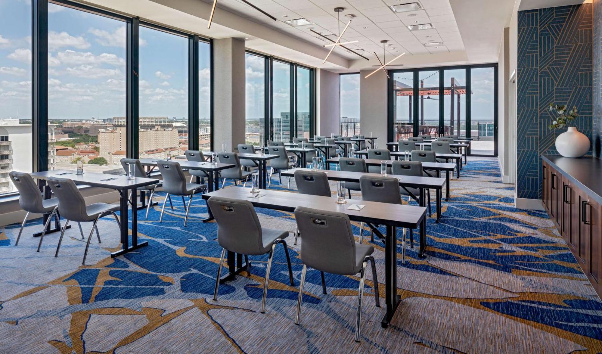 Hilton Garden Inn Austin University Capitol District Екстериор снимка