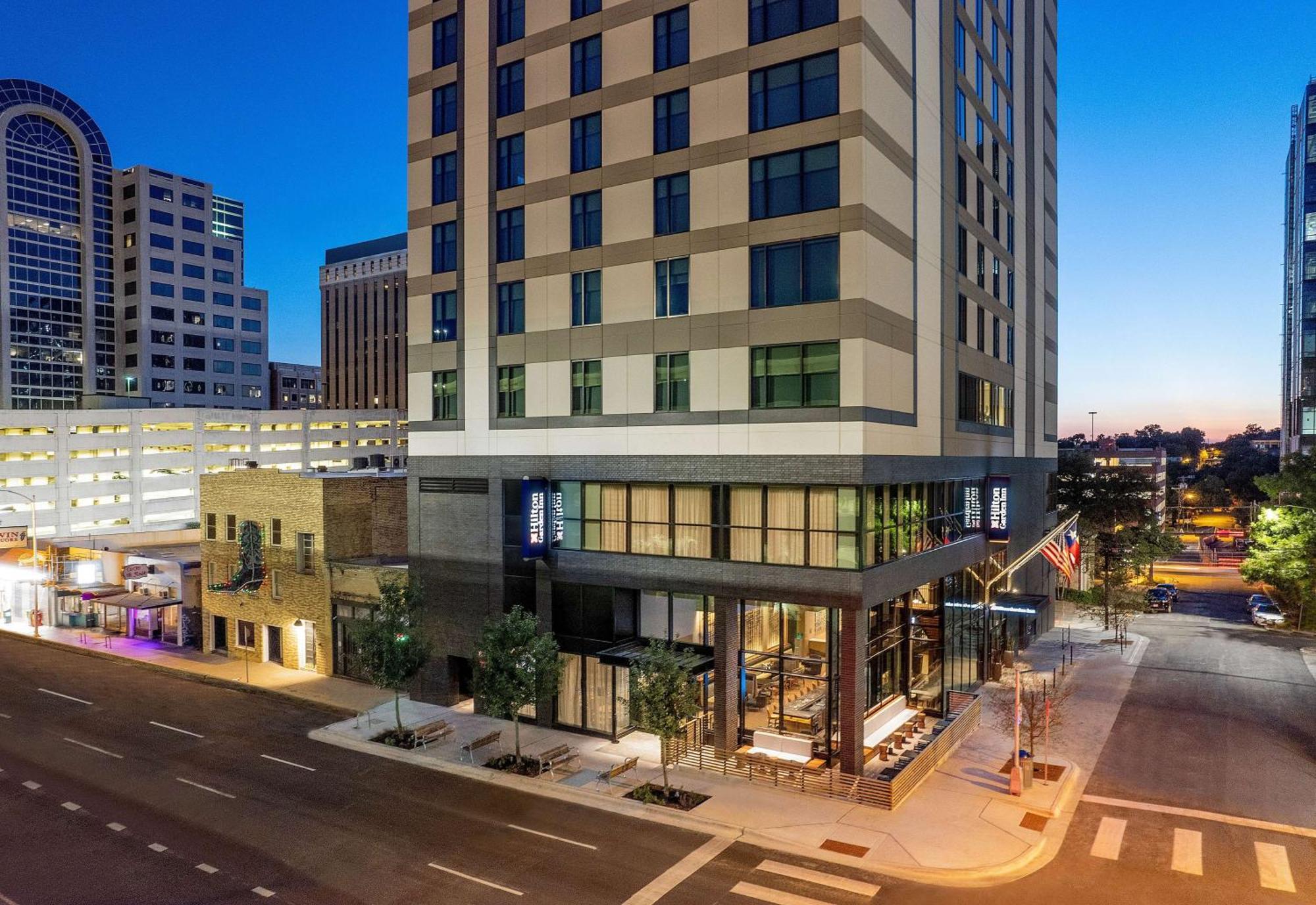 Hilton Garden Inn Austin University Capitol District Екстериор снимка