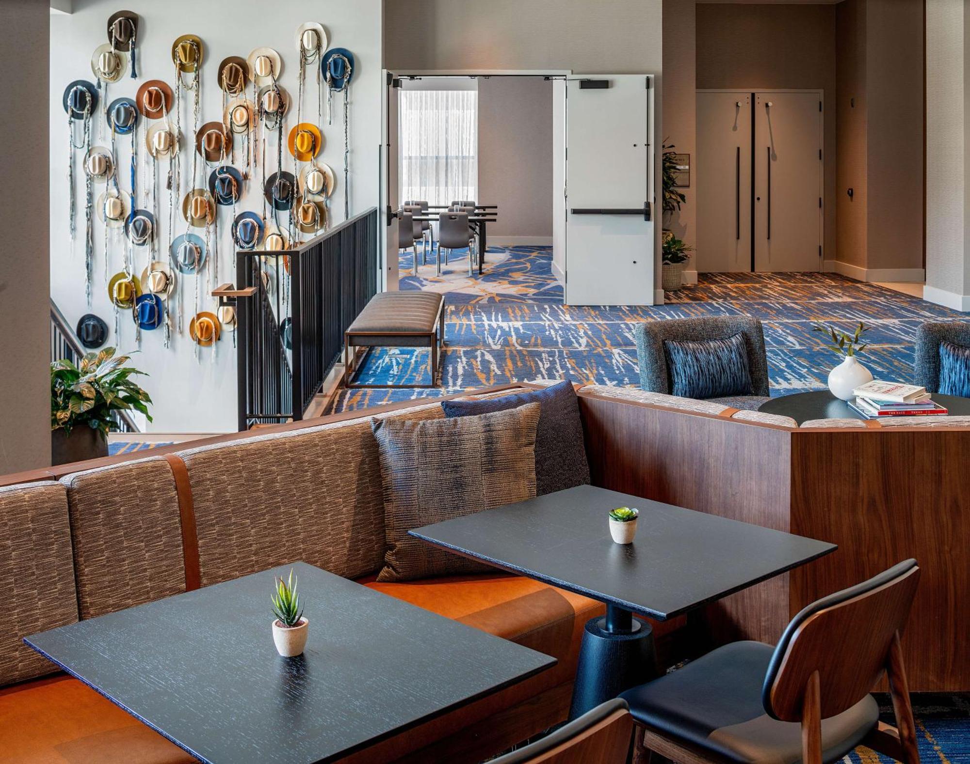 Hilton Garden Inn Austin University Capitol District Екстериор снимка